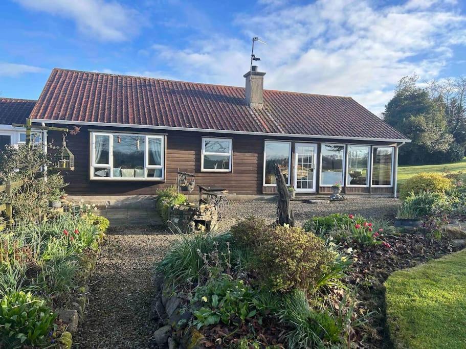 Wooden Cottage With Lake View Enniskillen Luaran gambar