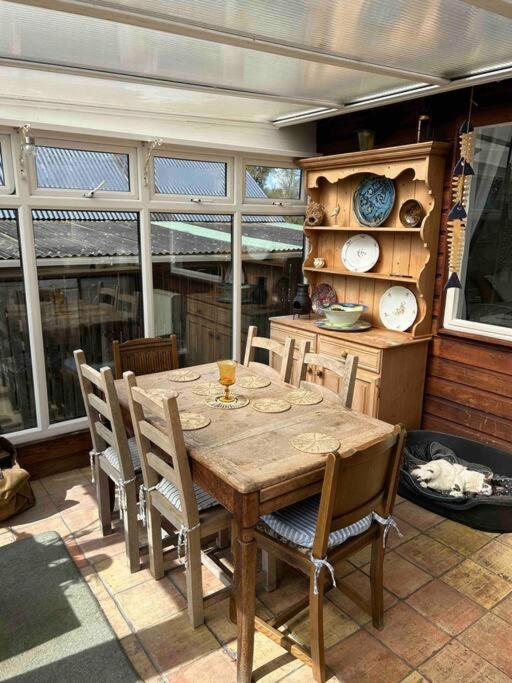Wooden Cottage With Lake View Enniskillen Luaran gambar