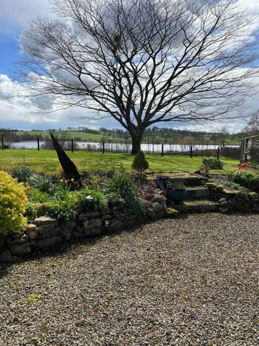 Wooden Cottage With Lake View Enniskillen Luaran gambar