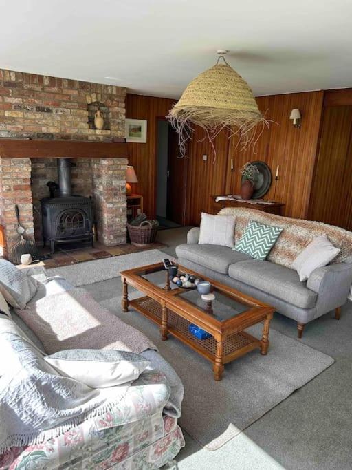 Wooden Cottage With Lake View Enniskillen Luaran gambar