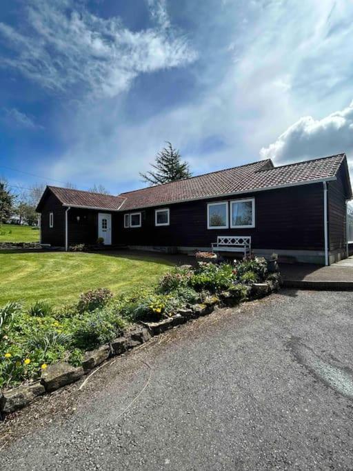 Wooden Cottage With Lake View Enniskillen Luaran gambar