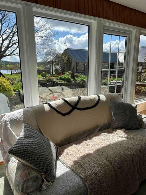 Wooden Cottage With Lake View Enniskillen Luaran gambar